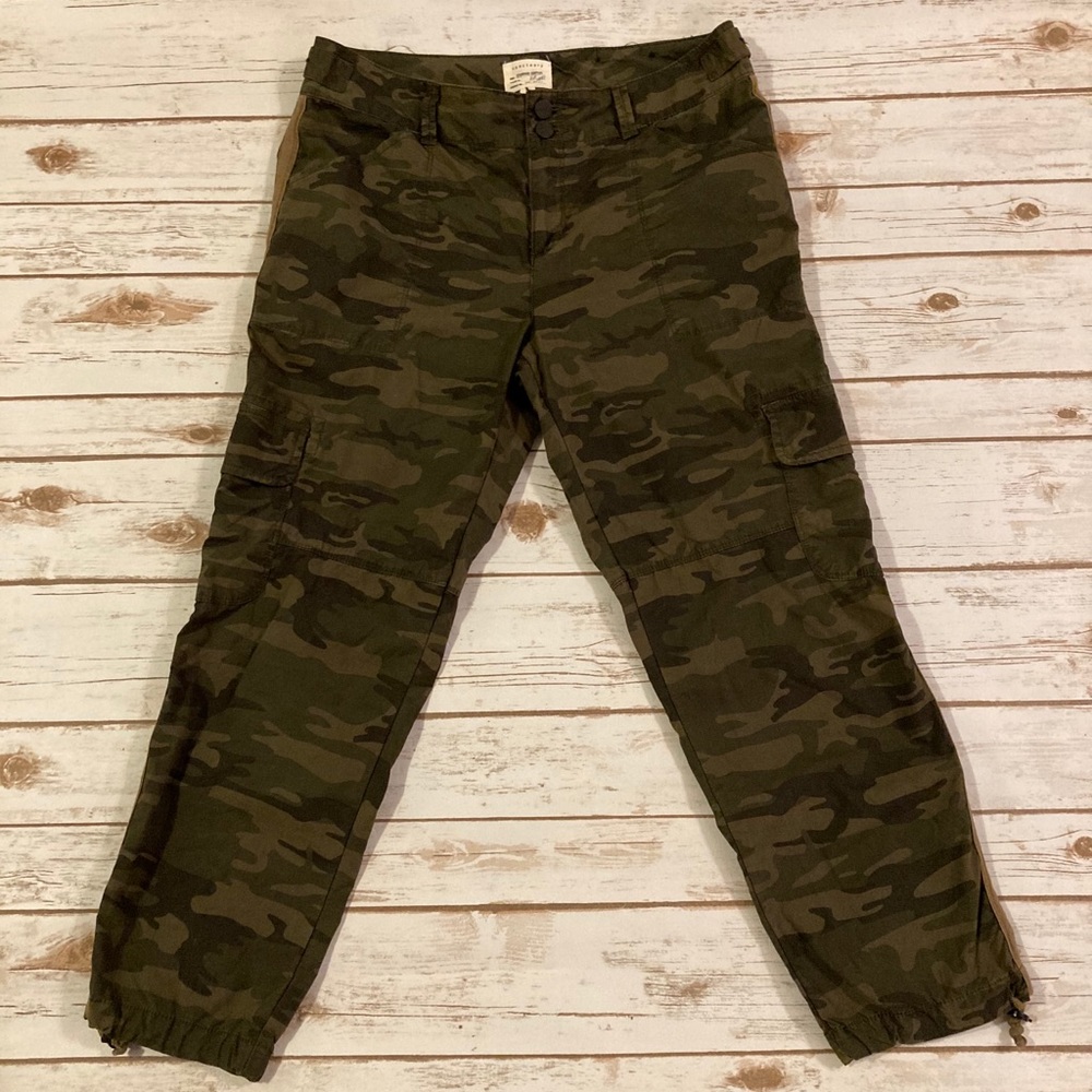Anthropologie Sanctuary Camo Cargo Joggers 29
